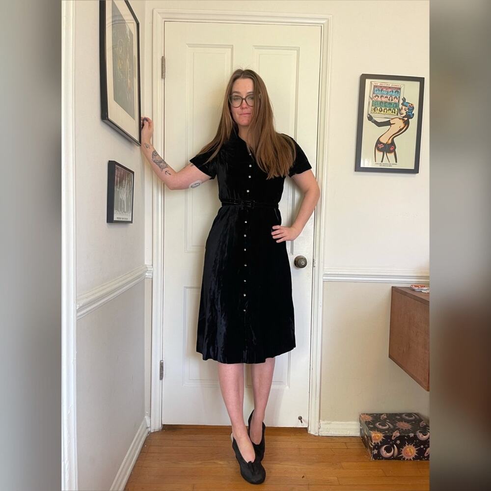 40s Vintage Black Silk Velvet Shirt Dress - Picture 2 of 10